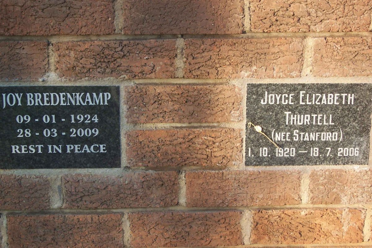 BREDENKAMP Joy 1924-2009 :: THURTELL Joyce Elizabeth nee STANFORD 1920-2006