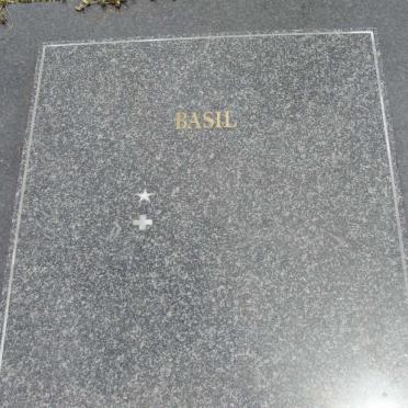 KOEN Basil