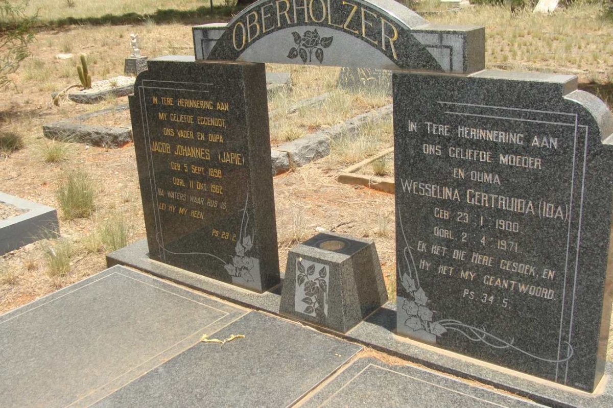 OBERHOLZER Jacob Johannes 1898-1962 &amp; Wesselina Gertruida 1900-1971