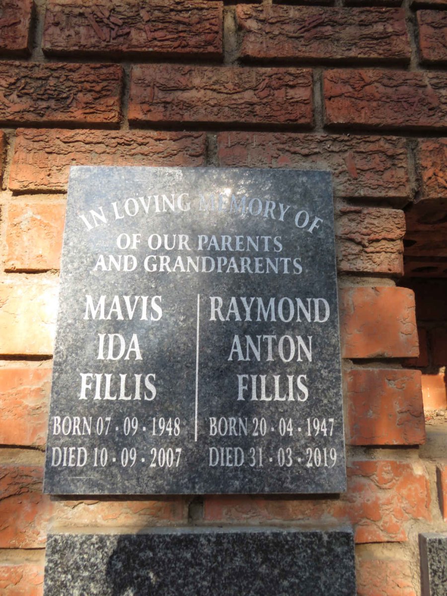 FILLIS Raymond Anton 1947-2019 & Mavis Ida 1948-2007