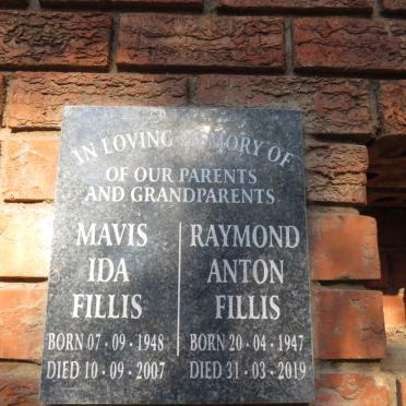 FILLIS Raymond Anton 1947-2019 & Mavis Ida 1948-2007