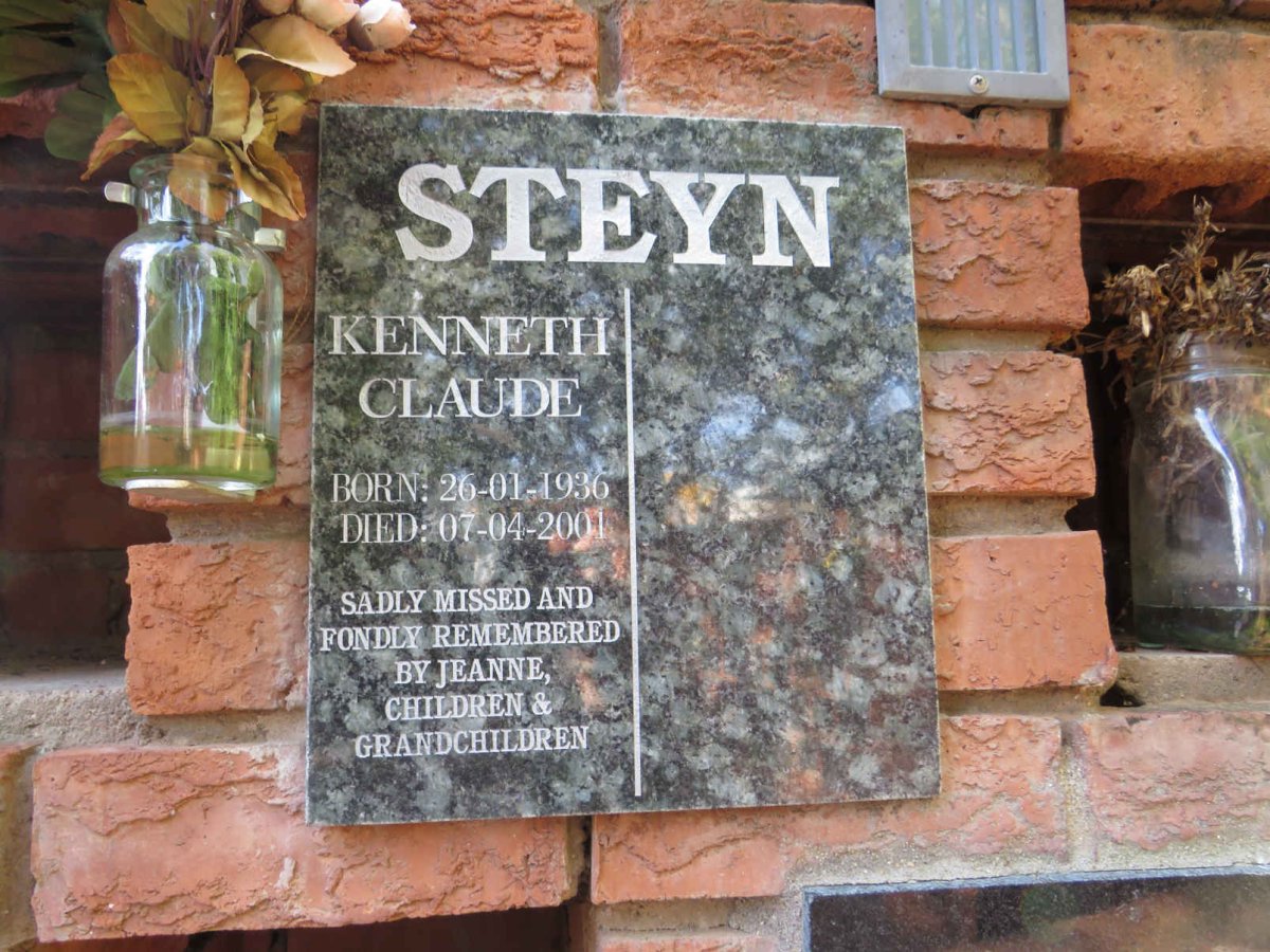 STEYN Kenneth Claude 1936-2001