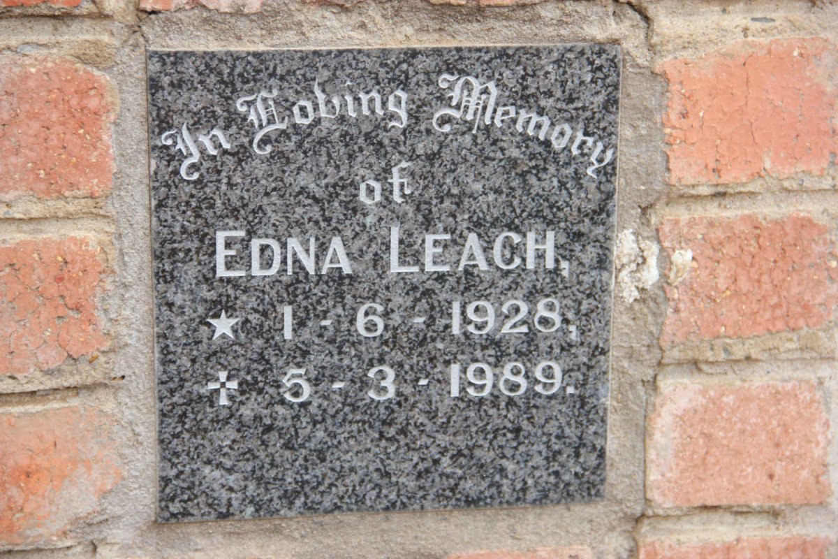LEACH Edna 1928-1989