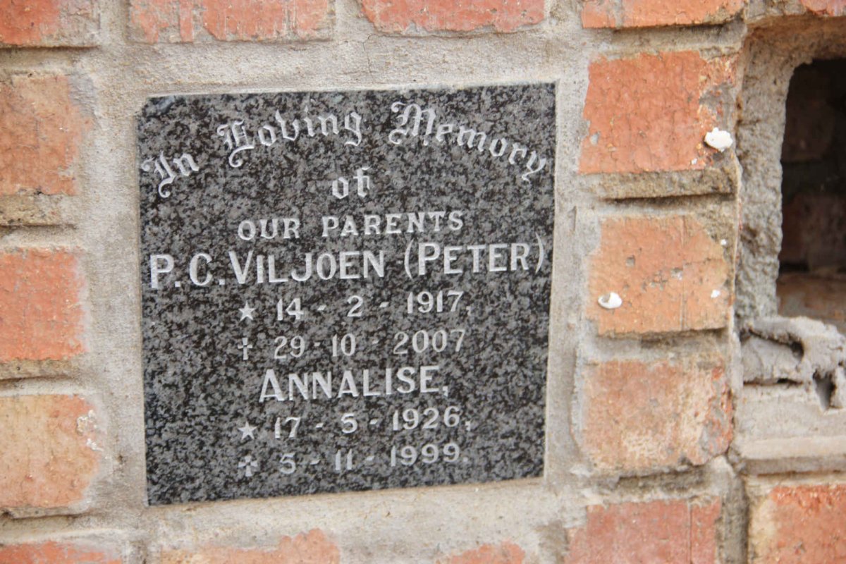 VILJOEN P.G. 1917-2007 &amp; Annalise 1926-1999