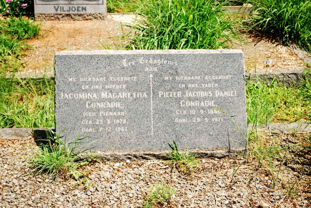 CONRADIE Pieter Jacobus Daniel 1880-1971 &amp; Jacomina Margaretha PIENAAR 1878-1967