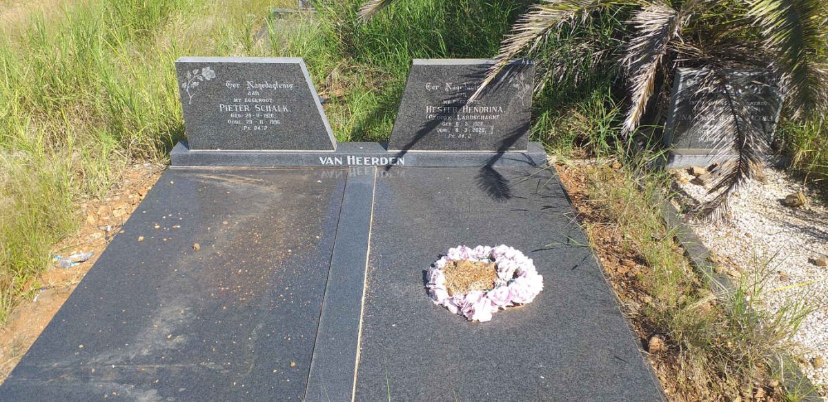 HEERDEN Pieter Schalk, van 1920-1996 & Hester Hendrina LABUSCHAGNE 1928-2020