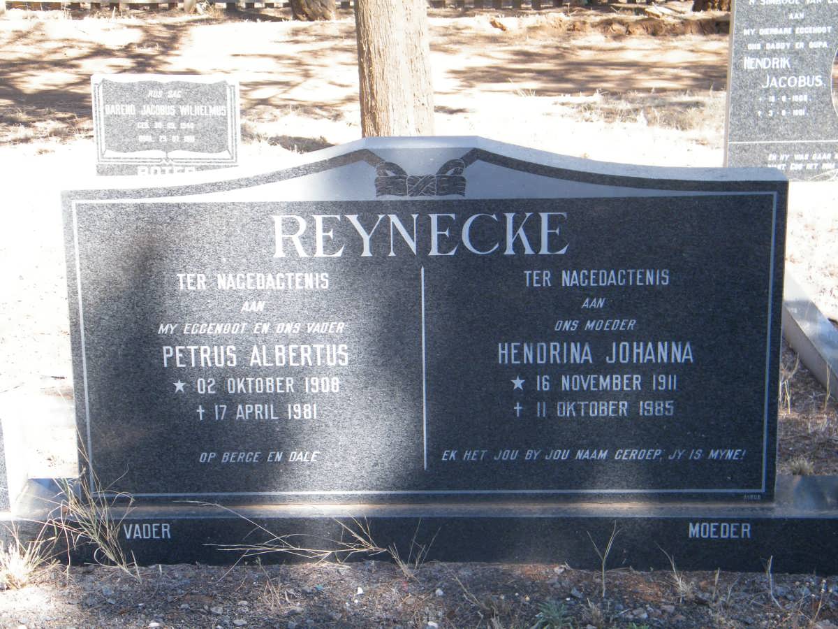 REYNECKE Petrus Albertus 1908-1981 &amp; Hendrina Johanna 1911-1985