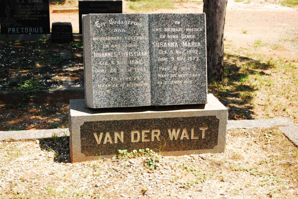 WALT Johannes Christiaan, van der 1886-1963 &amp; Susanna Maria 1892-1977