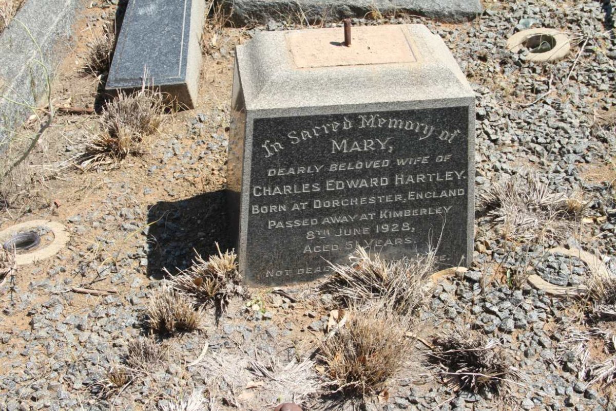 HARTLEY Charles Edward -1948 &amp; Mary -1928