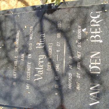BERG Valery Una, van den neé WRIGHT 1941-1993