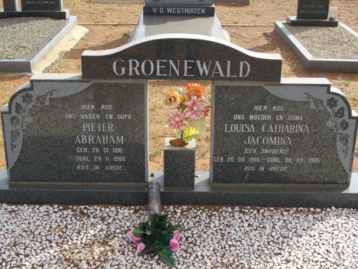 GROENEWALD Pieter Abraham 1916-1986 &amp; Louisa Catharina Jacomina 1916-1985