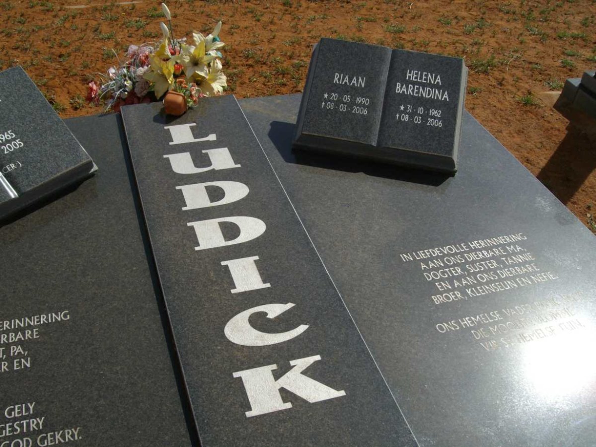 LUDDICK Helena 1962-2006 :: LUDDICK Riaan 1990-2006