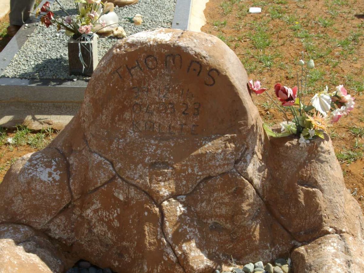 THOMAS Kallie 1939-2004