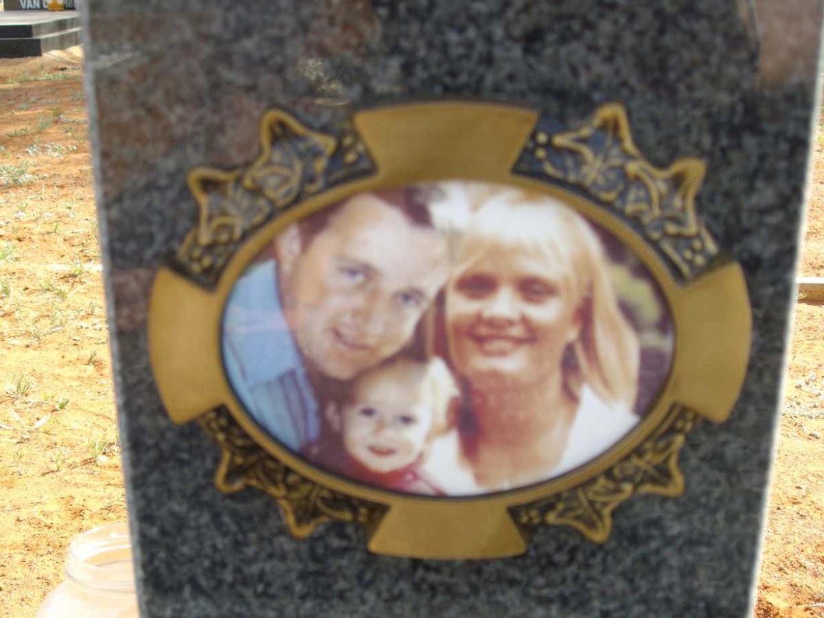 WESTHUIZEN Riaan, van der 1978-2005 &amp; Irma 1981-2005 :: VAN DER WESTHUIZEN Maryke 2002-2005