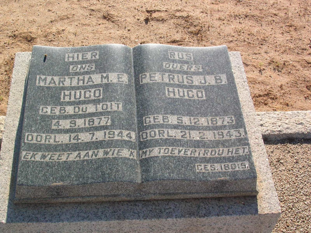 HUGO Petrus J.B. 1873-1943 &amp; Martha M.E. DU TOIT 1877-1944