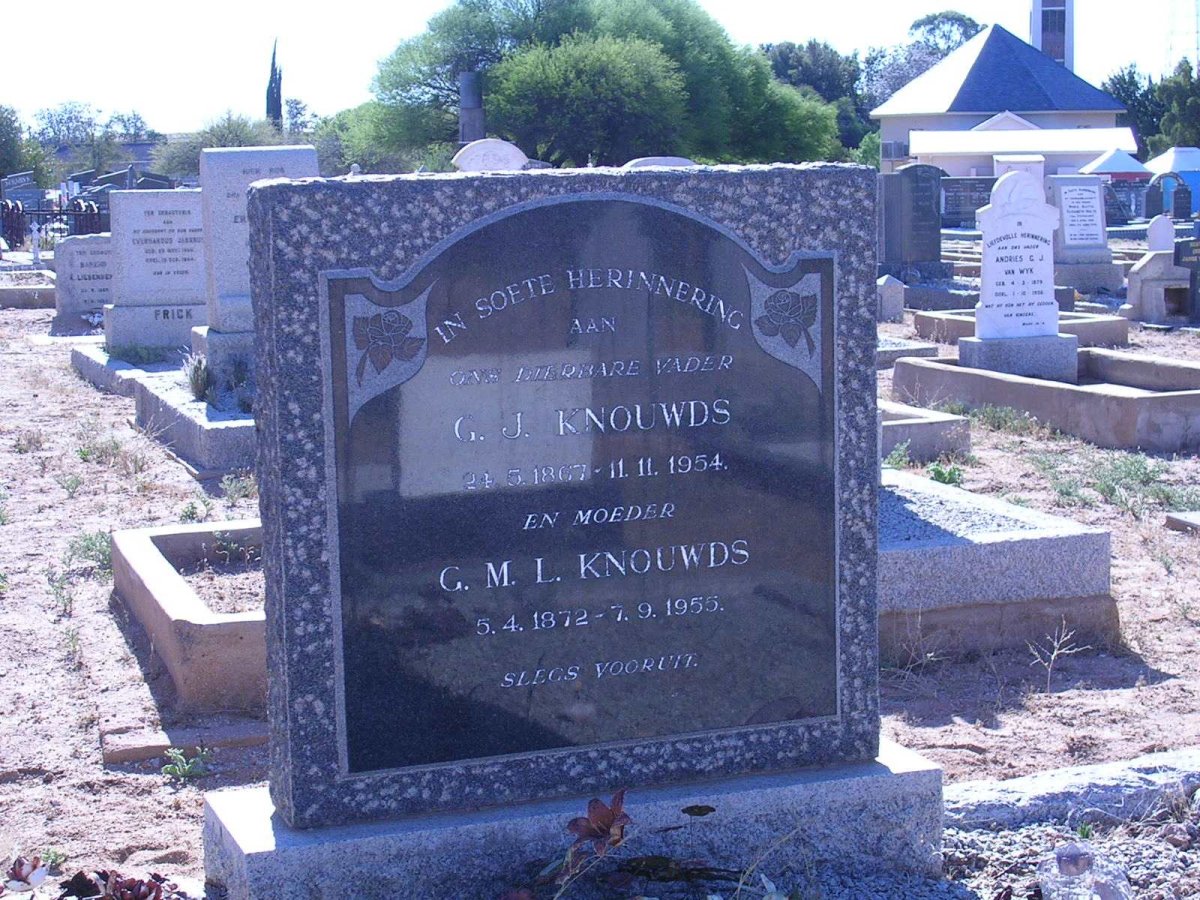 KNOUWDS  G.J. 1867-1954 &amp; G.M.L. 1872-1955