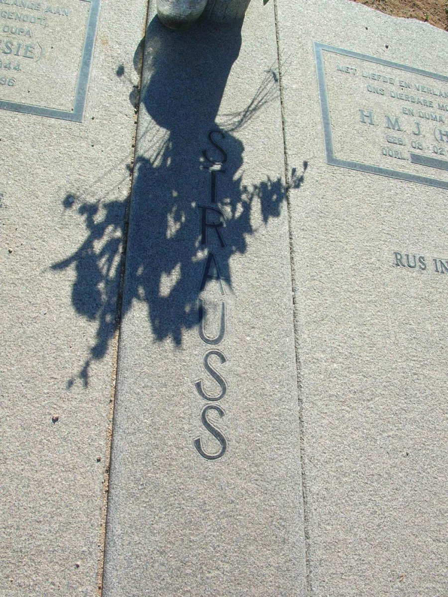 STRAUSS