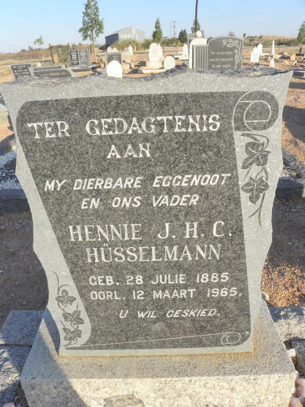 HUSSELMANN Hennie J.H.C. 1885-1965 &amp; Margaretha W. 1896-1985