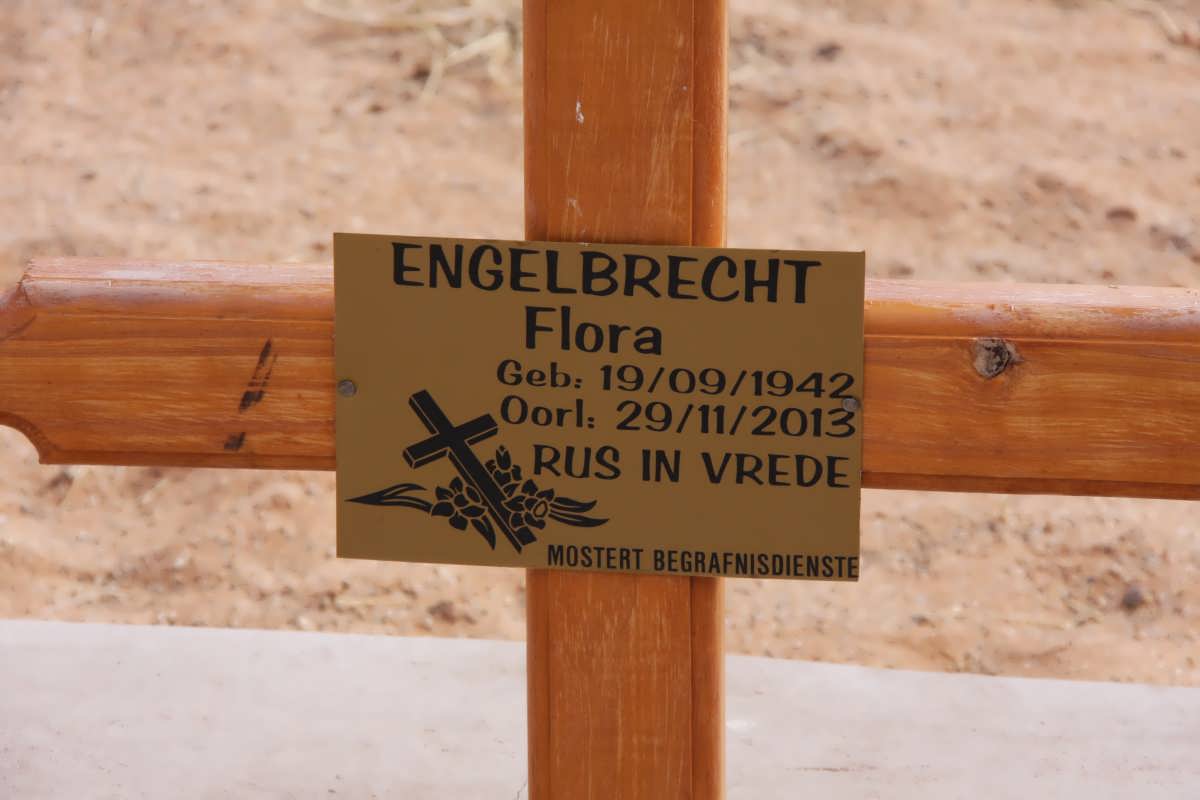 ENGELBRECHT Flora 1942-2013