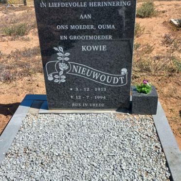 NIEUWOUDT Kowie 1913-1994