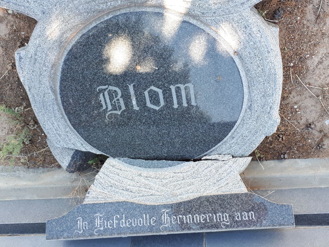 BLOM Theunis Gert Johannes 1924-1980 &amp; Elizabeth Margaretha 1924-