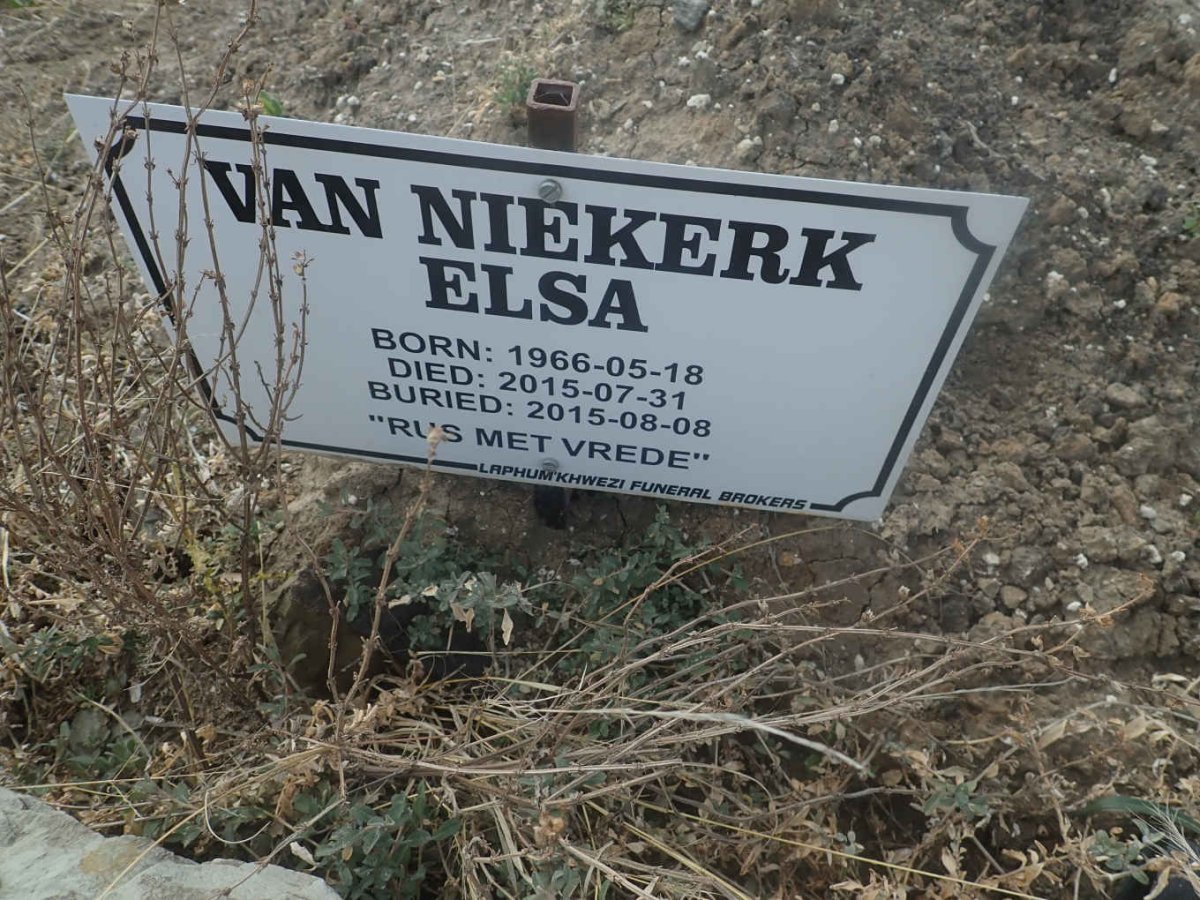 NIEKERK Elsa, van 1966-2015