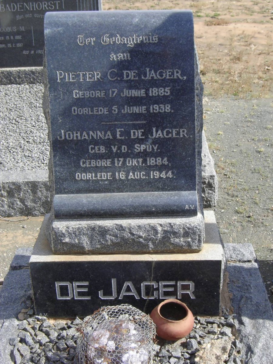 JAGER Pieter C., de 1885-1938 &amp; Johanna E. v.d. SPUY 1884-1944