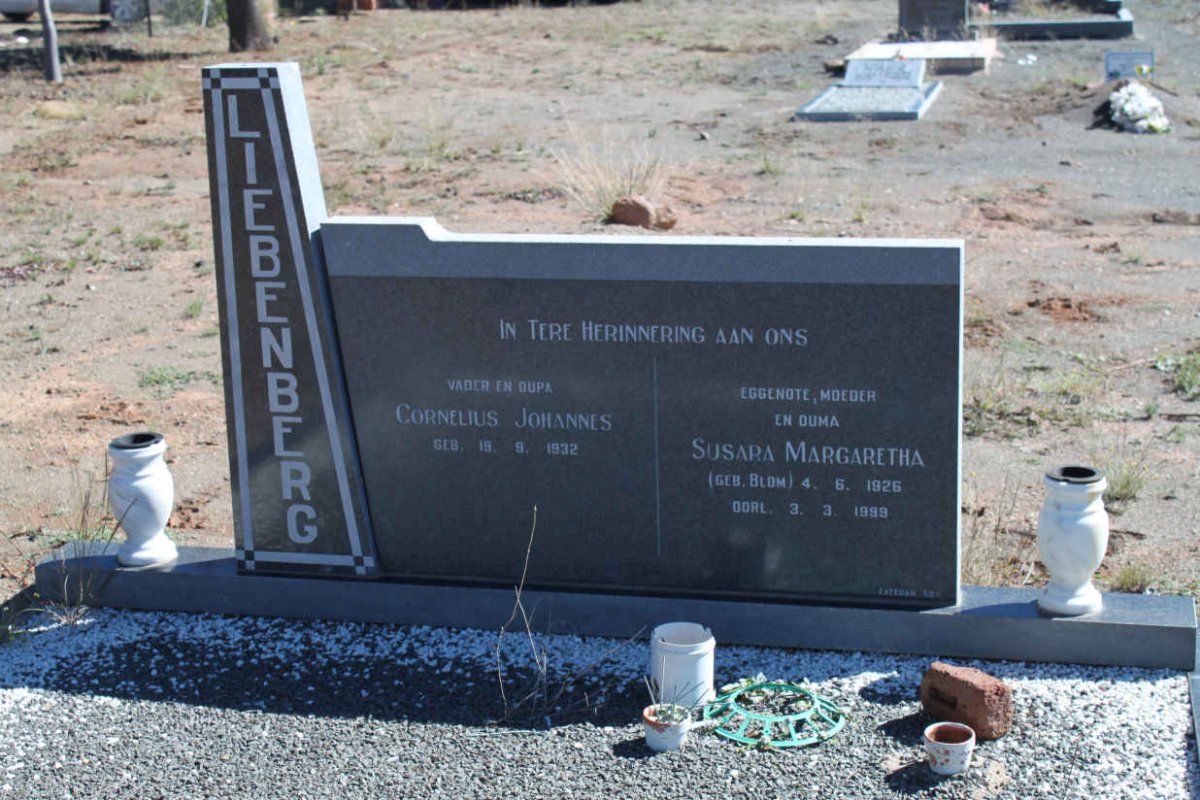 LIEBENBERG Cornelius Johannes 1932-&amp; Susara Margaretha BLOM 1926-1999