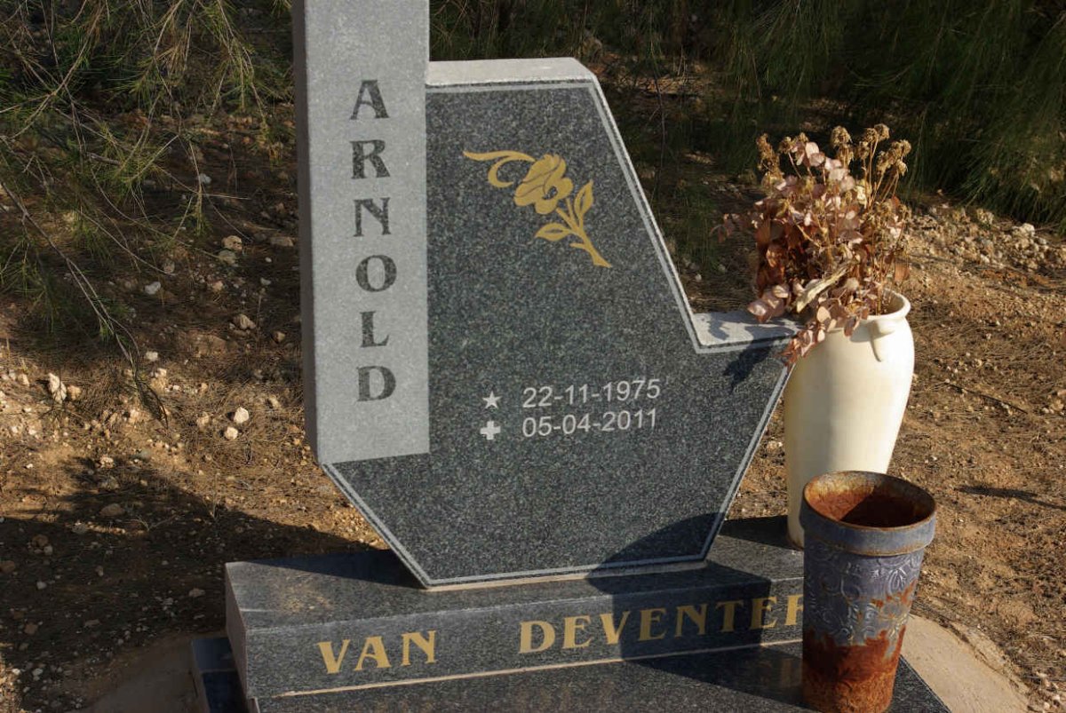 DEVENTER Arnold, van 1975-2011