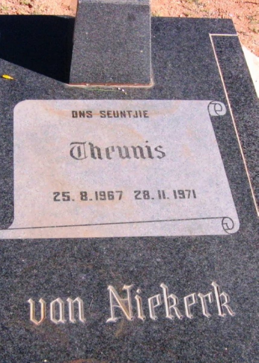 NIEKERK Theunis, van 1967-1971