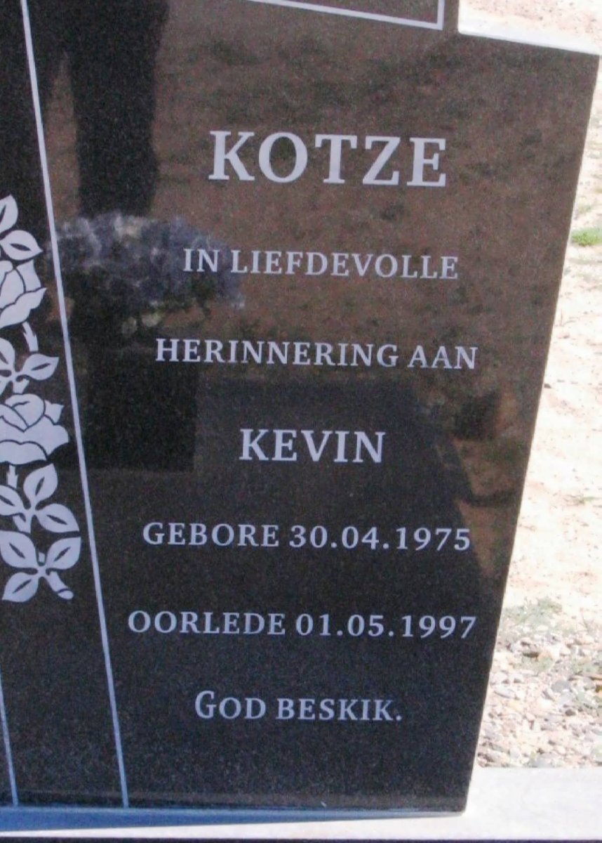 KOTZE Kevin 1975-1997