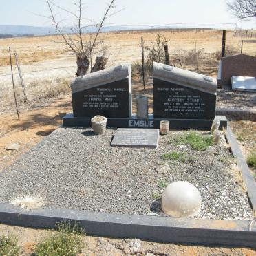 EMSLIE Geoffrey Stuart 1925-1983 &amp; Theresa Mary 1930-1998 :: LLOYD Catherine nee EMSLIE 1951-2005