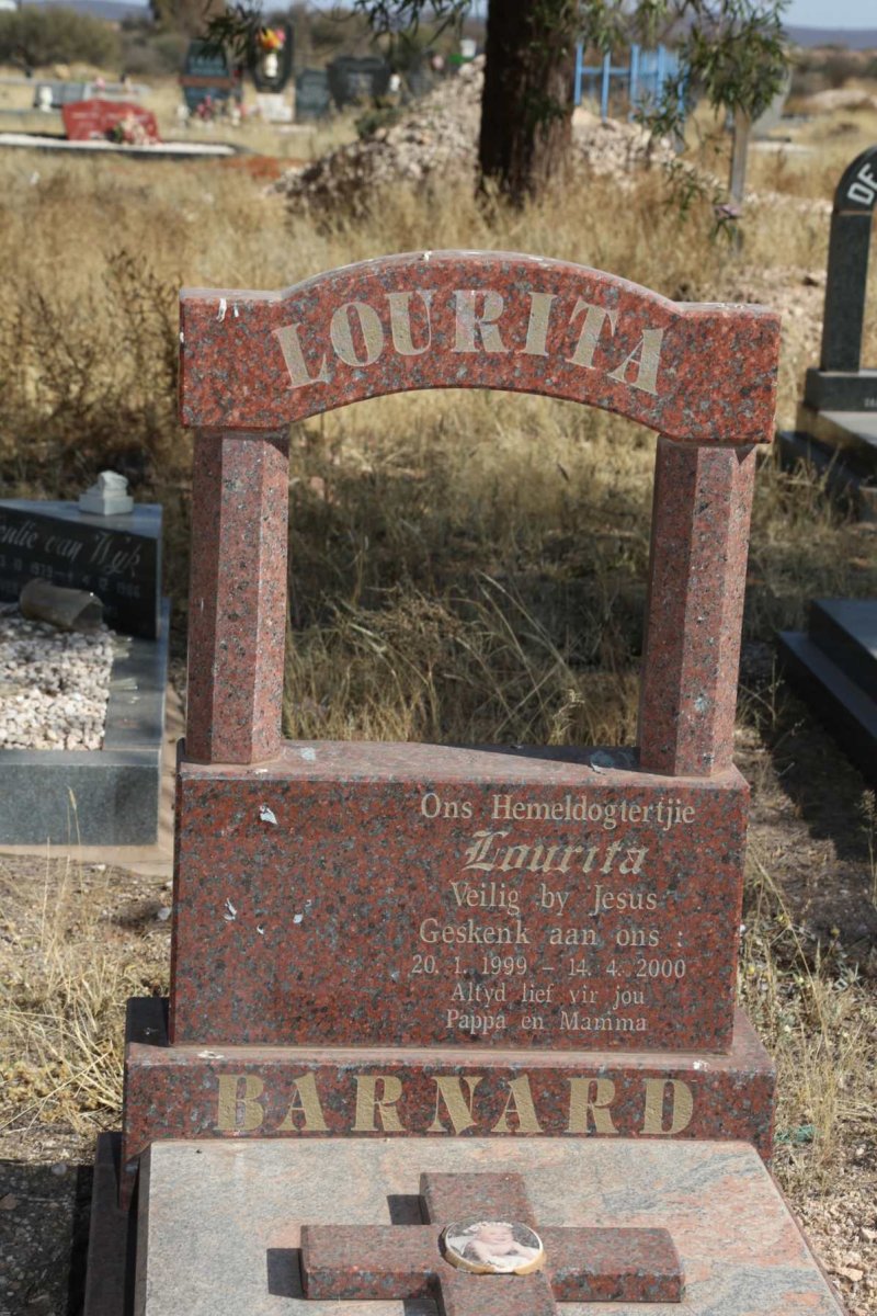 BARNARD Lourita 1999-2000