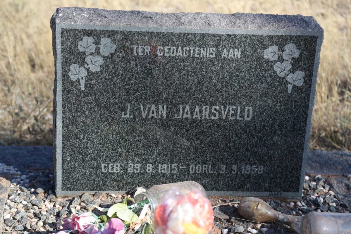 JAARSVELD J., van 1915-1958