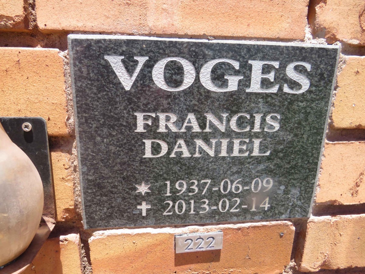 VOGES Francis Daniel 1937-2013