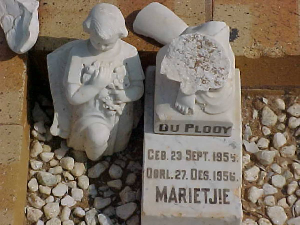 PLOOY Marietjie, du 1955-1956