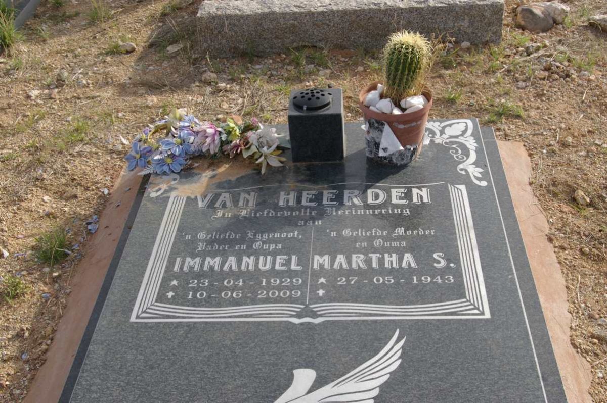 HEERDEN Immanuel, van 1929-2009 &amp; Martha S. 1943-