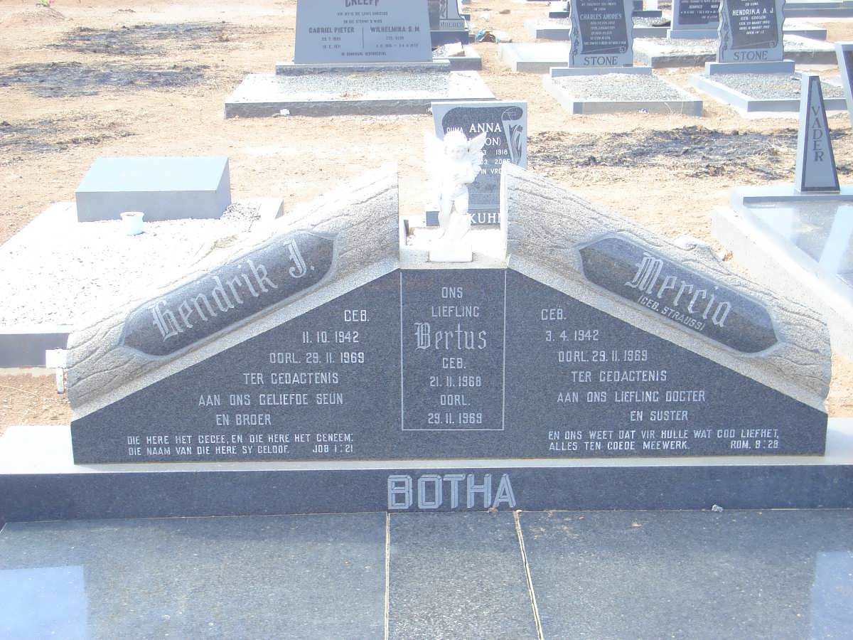 BOTHA Hendrik J. 1942-1969 &amp; Mercia STRAUSS 1942-1969 :: BOTHA Bertus 1968-1969