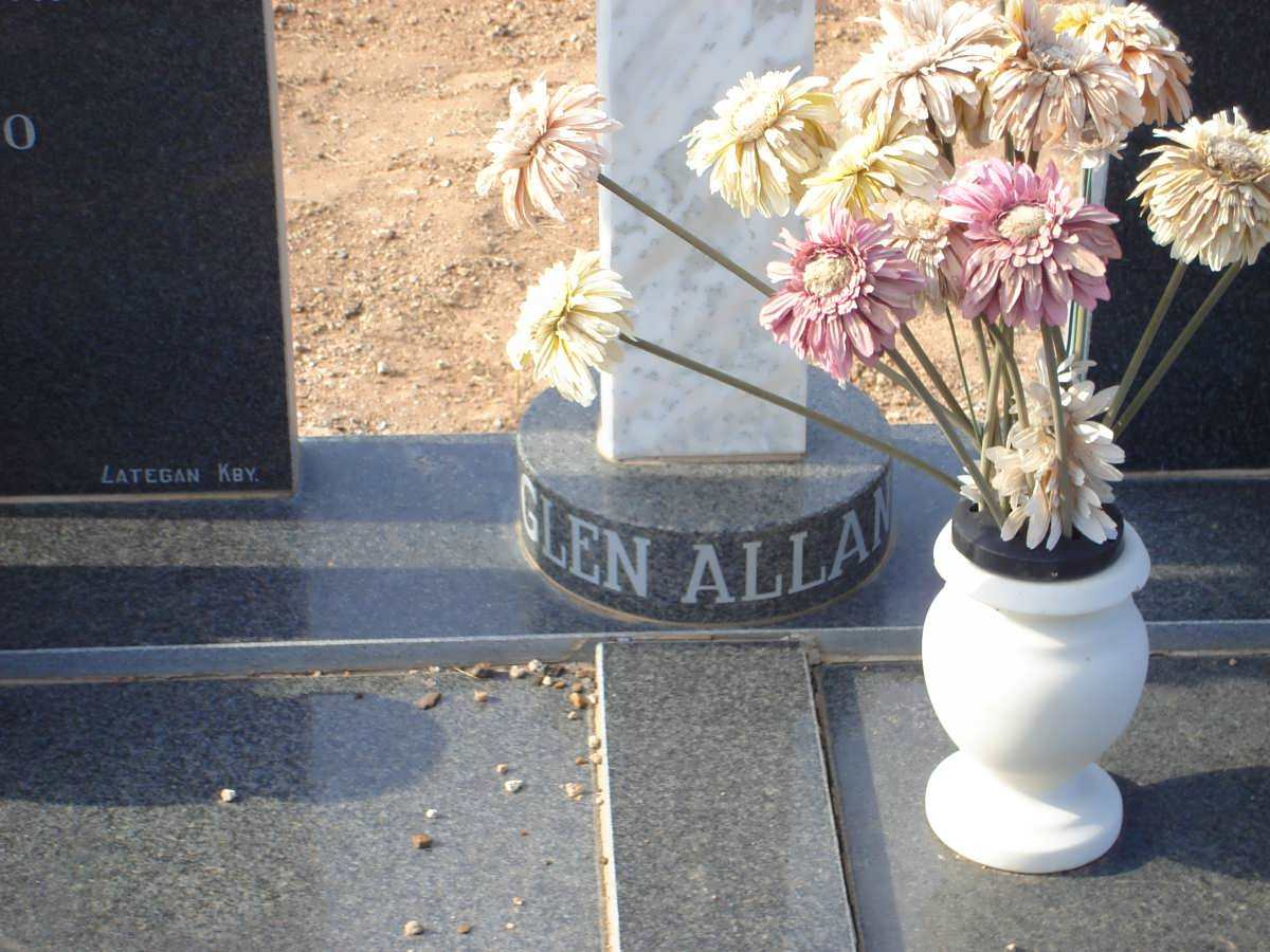 DEVENTER Bill, van 1948-2000 &amp; Aloma