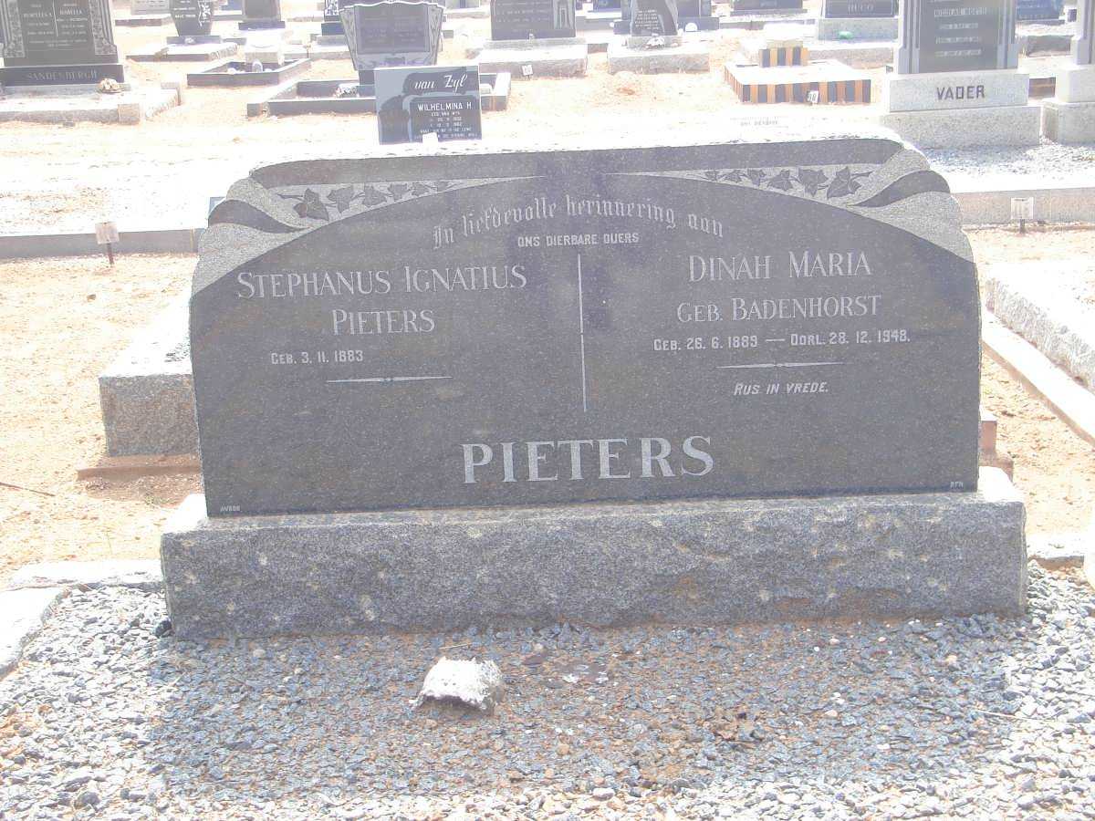 PIETERS Stephanus Ignatius 1883- &amp; Dinah Maria BADENHORST 1889-1948