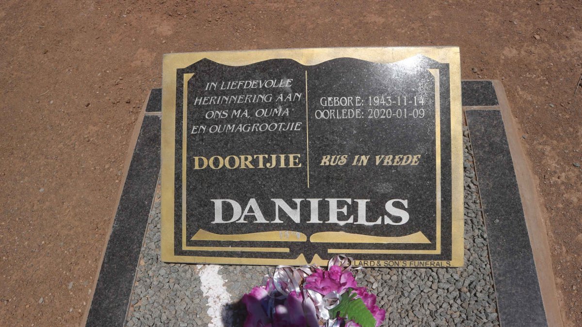 DANIELS Doortjie 1943-2020