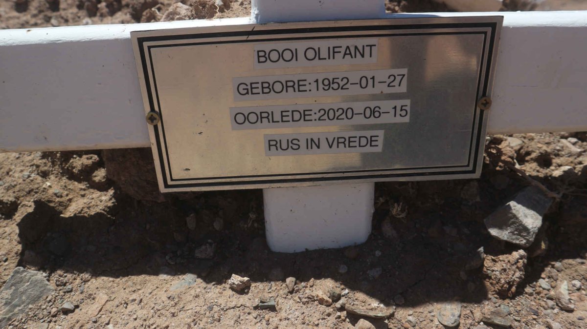 OLIFANT Booi 1952-2020