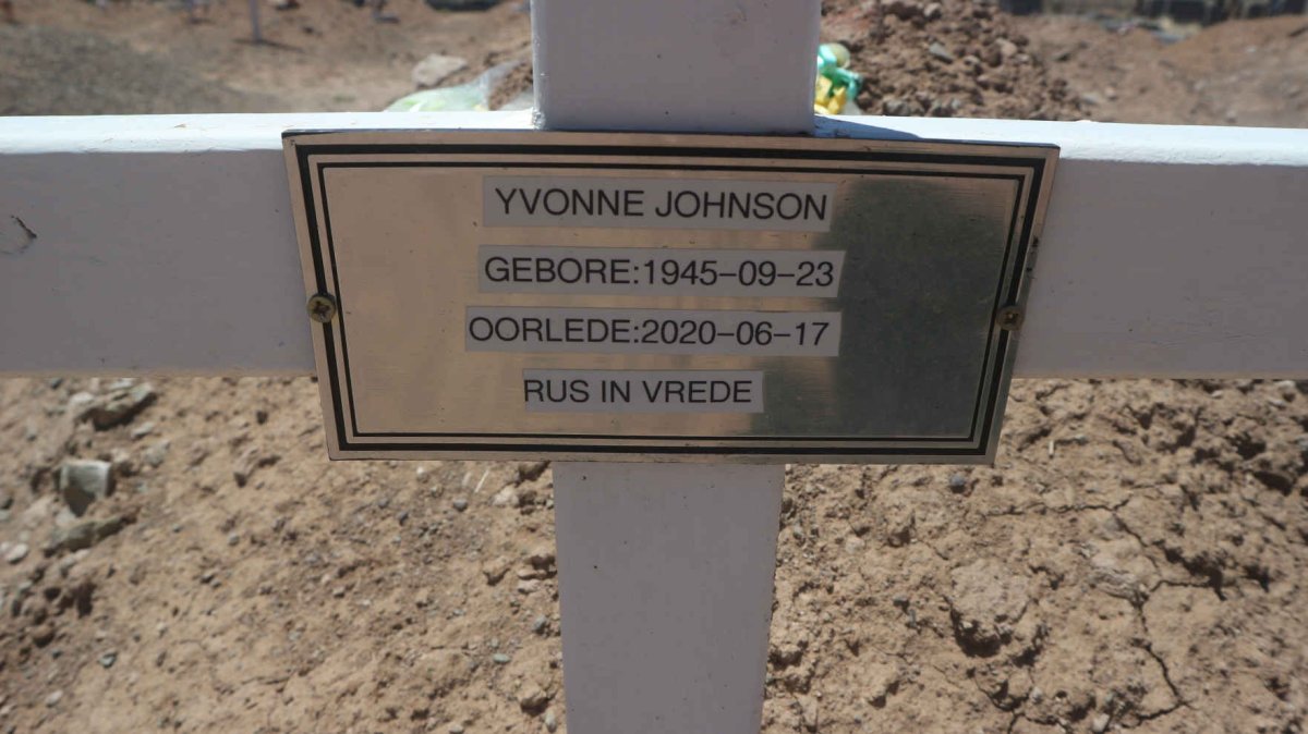JOHNSON Yvonne 1945-2020