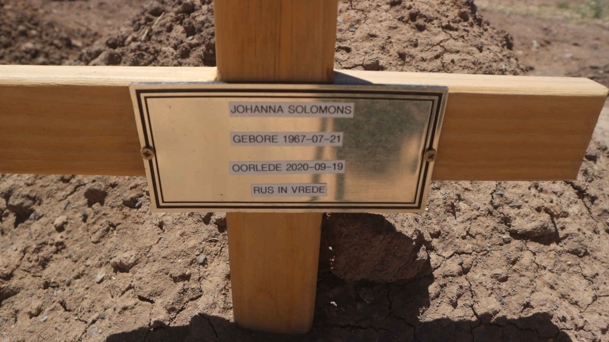SOLOMONS Johanna 1967-2020