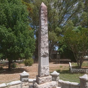 Northern Cape, RICHMOND, Town Square, WWII Memorial