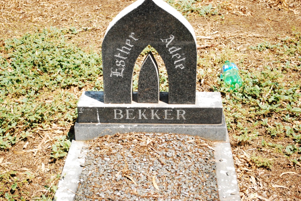 BEKKER Esther Adele ?