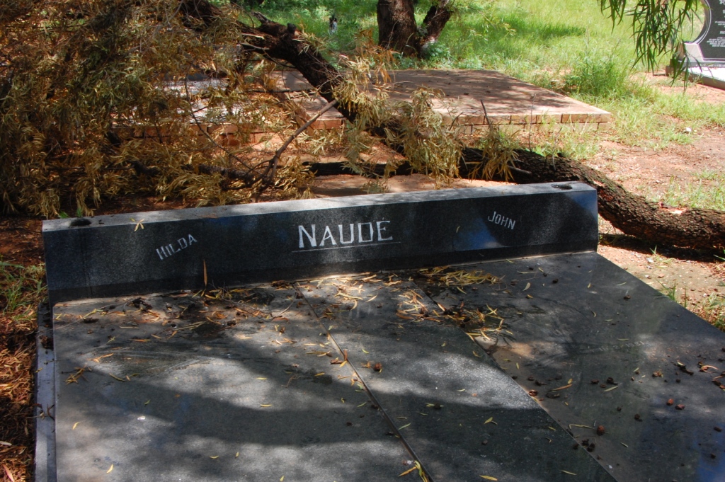 NAUDE John ? &amp; Hilda ?