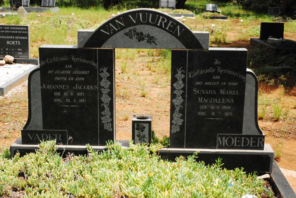 VUUREN Johannes Jacobus, van 1897-1967 &amp; Susara Maria Magdalena 1904-1973