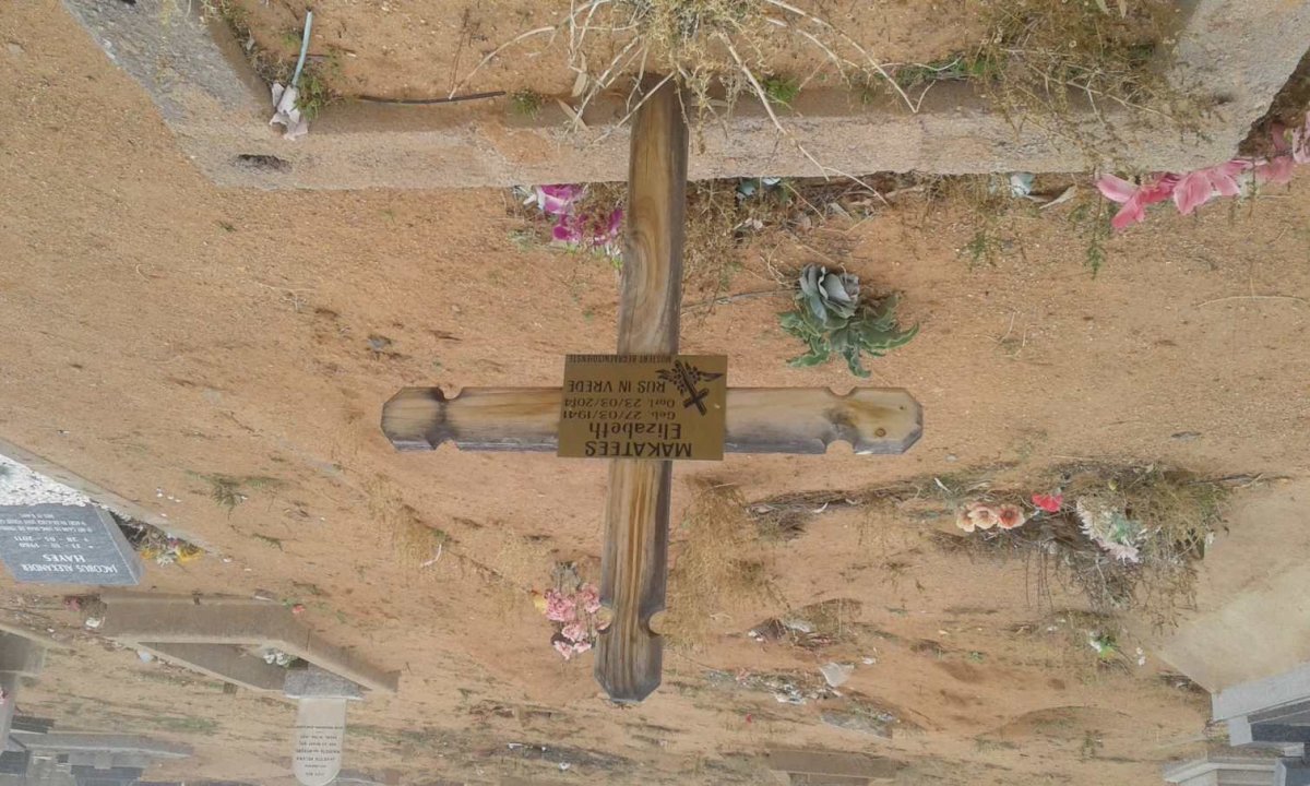 MAKATEES Elizabeth 1941-2014