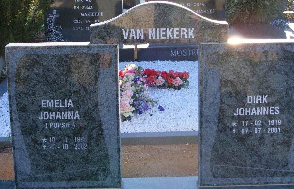 NIEKERK Dirk Johannes, van 1919-2001 &amp; Emelia Johanna 1920-2002